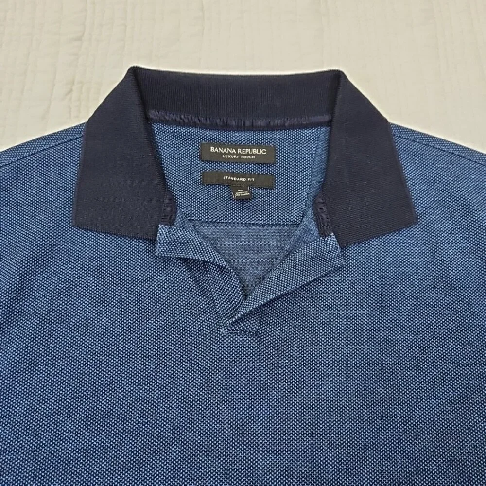 Banana Republic Luxury Touch Polo Tennis Golf Shirt‎ Men's M Medium Blue EUC LN